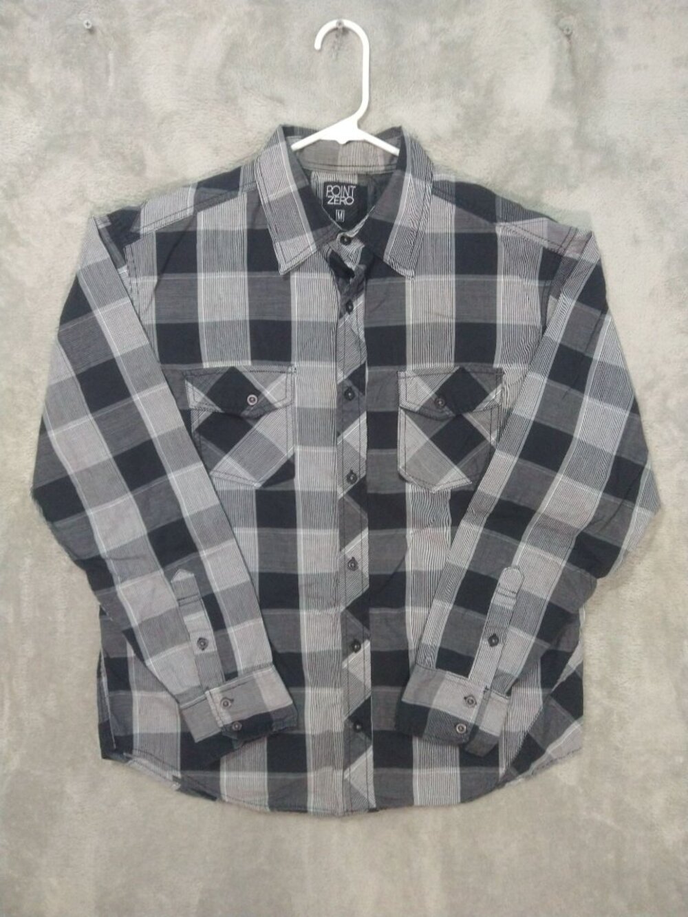 Point Zero Shirt Mens Medium Gray Black Plaid Long Sleeve Button Up Pockets